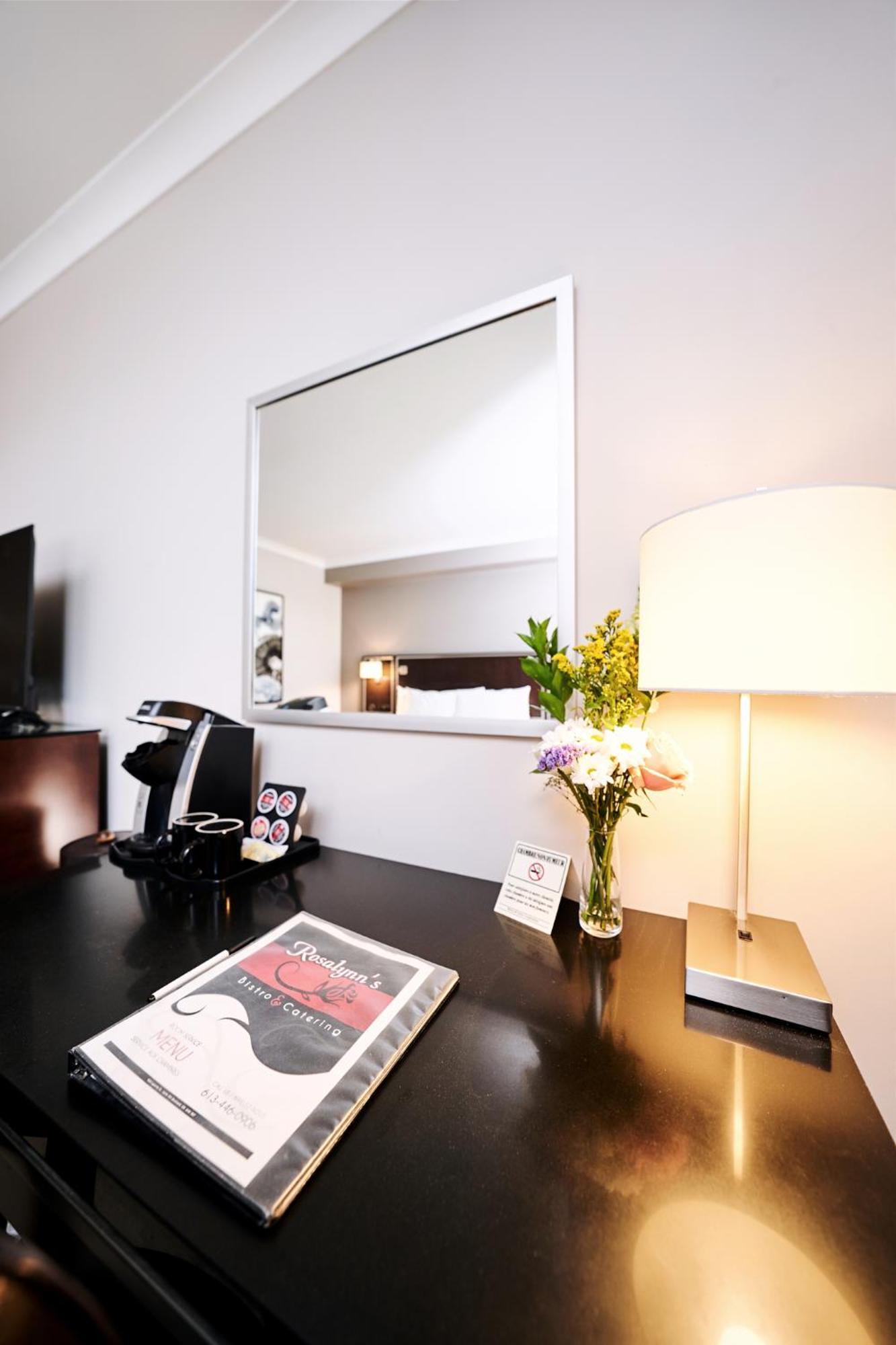 Riverrock Inn Rockland Экстерьер фото